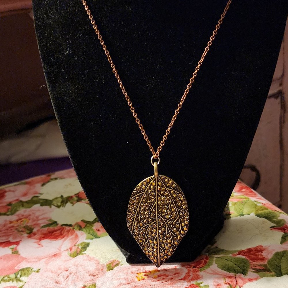 Vintage Leaf Antique Gold Necklace